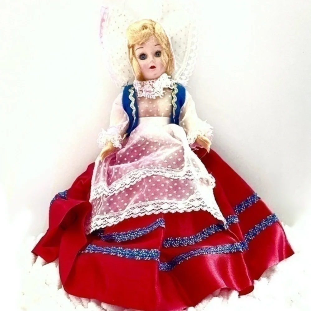 7! DOLLS! Vintage Dolls Of the World!